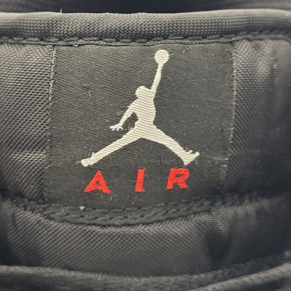 Air Jordan 1 Mid Multi-Color Swoosh Black Red Blue Size 7 US - Picture 13 of 16